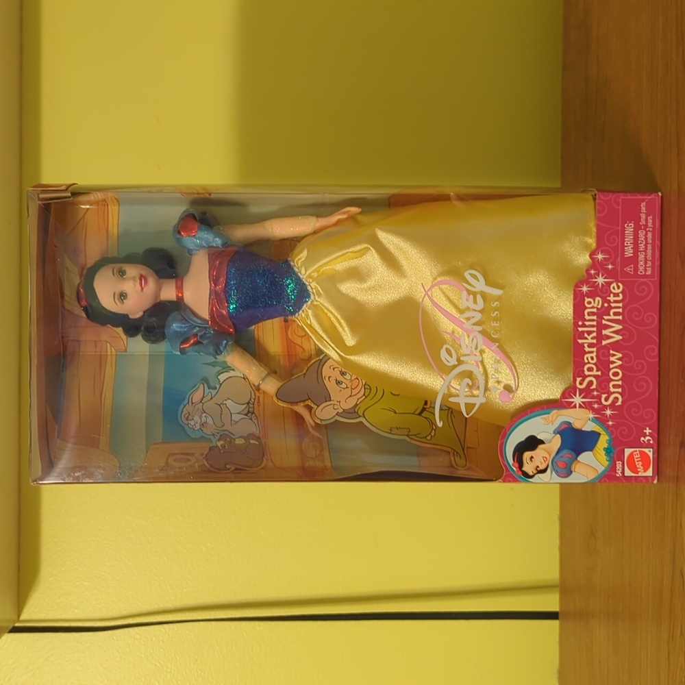 Snow White Sparkling Doll